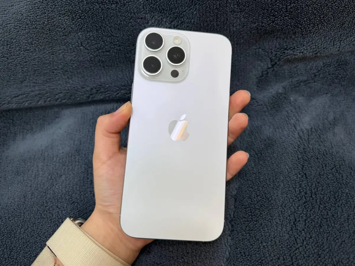 iPhone 16 Pro Max, миниатюра 2